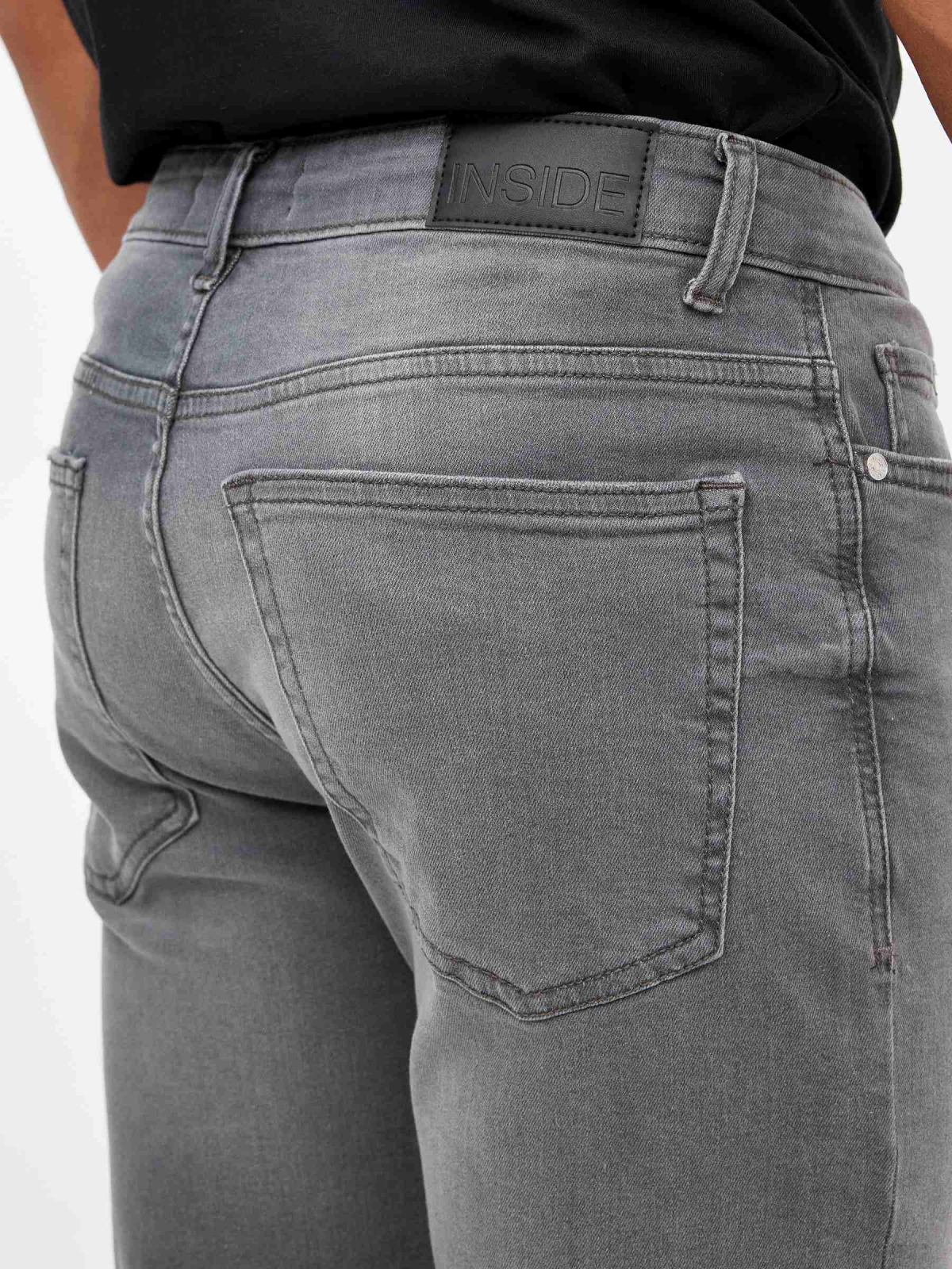 Bermudas denim skinny gris gris vista detalle