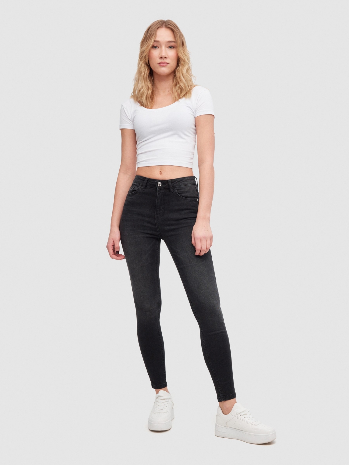 Jeans skinny tiro medio negro vista general frontal