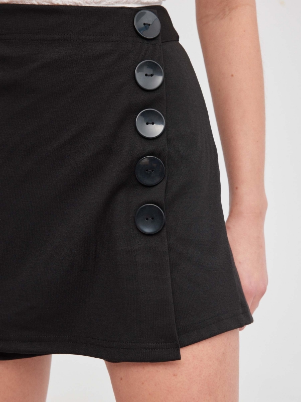 Buttoned skort black detail view