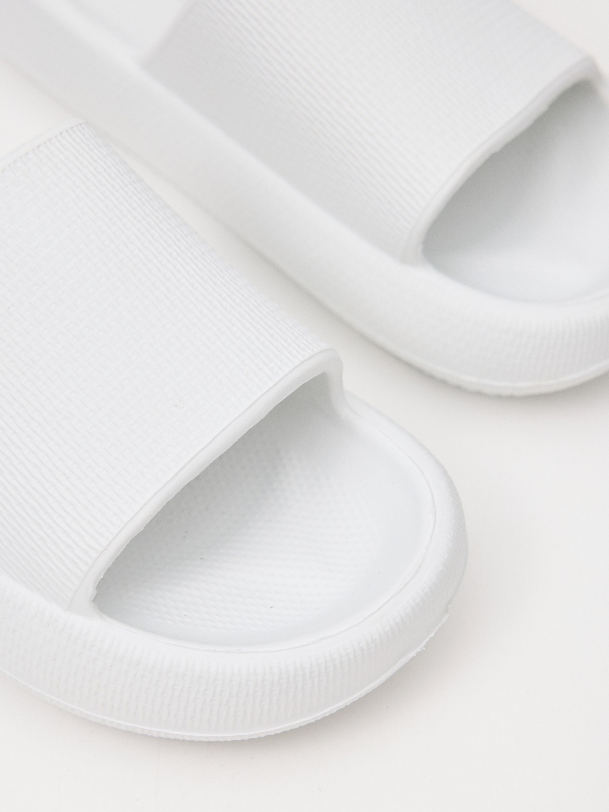 Chanclas de playa comfort blanco vista detalle