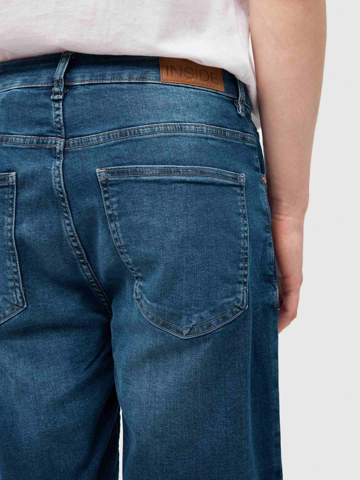 Dark blue slim denim bermuda shorts blue detail view