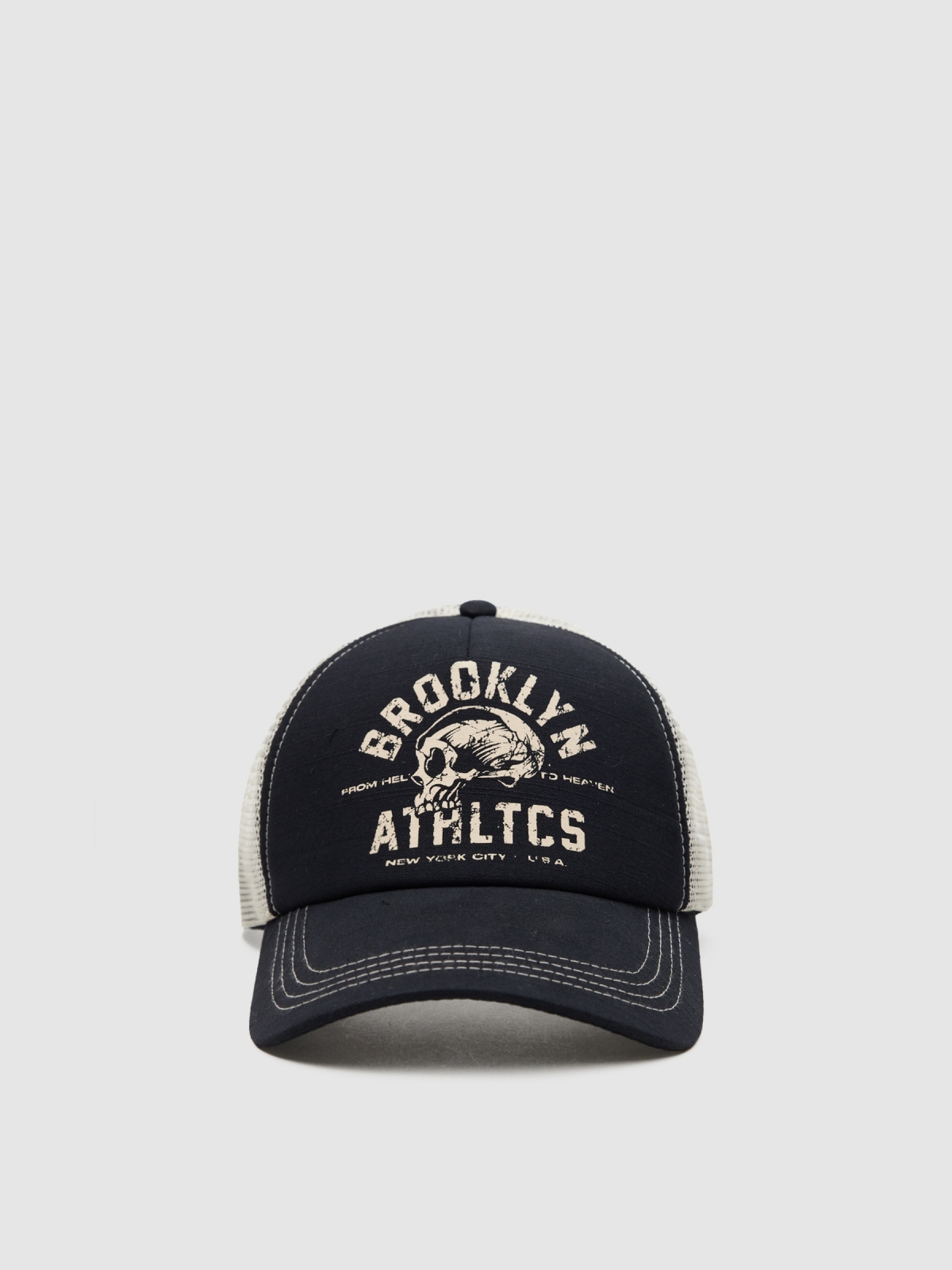 Contrast trucker cap black