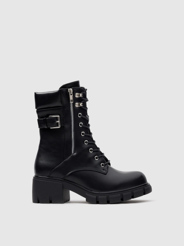 Botas militares com fecho preto