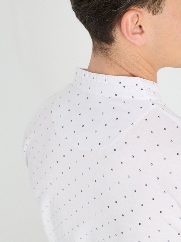 Mandarin collar polo shirt with pocket white detail view