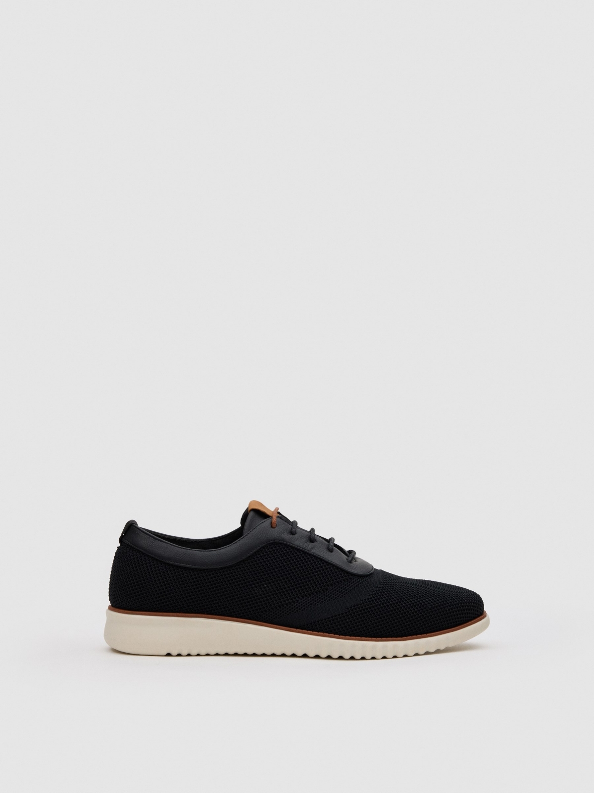 Zapato blucher cordones negro