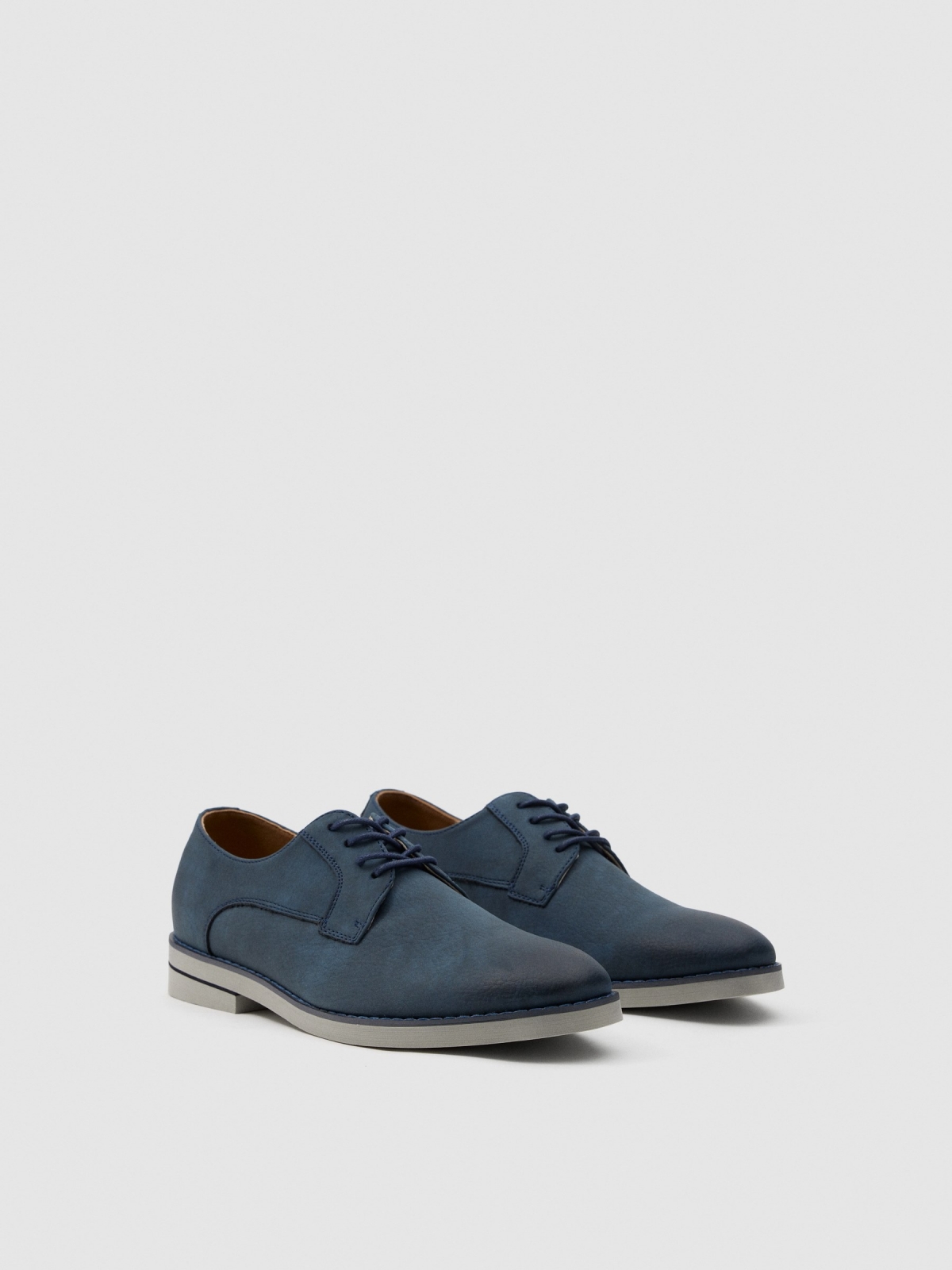 Classic lace-up shoe blue 45º back view