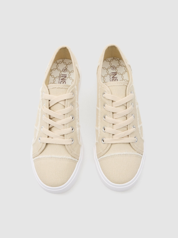 Canvas sneaker untucked sand zenithal view