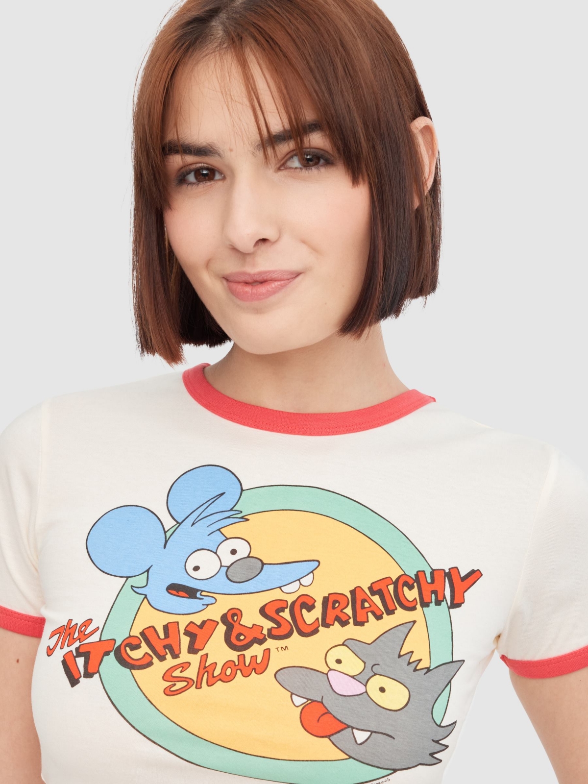 Camiseta The Itchy & Scratchy Show blanco roto vista detalle