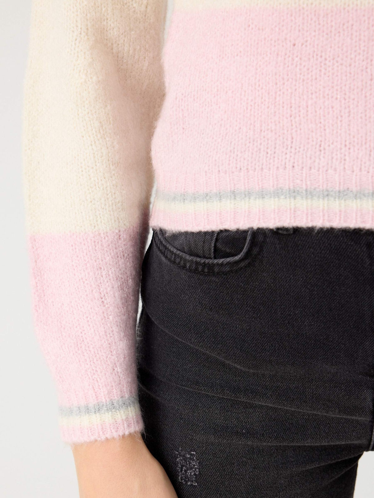 Colorblock crew neck sweater grey detail view