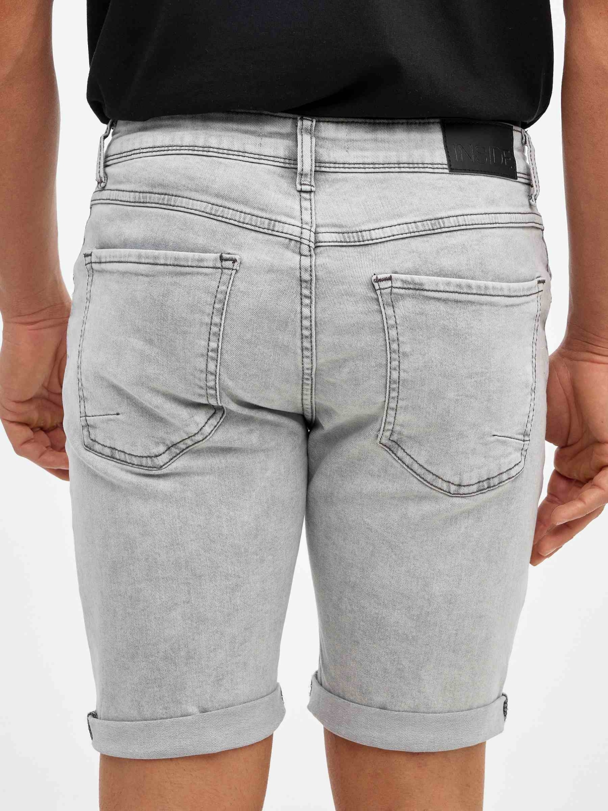 Bermudas denim cinza lavado cinza claro vista detalhe