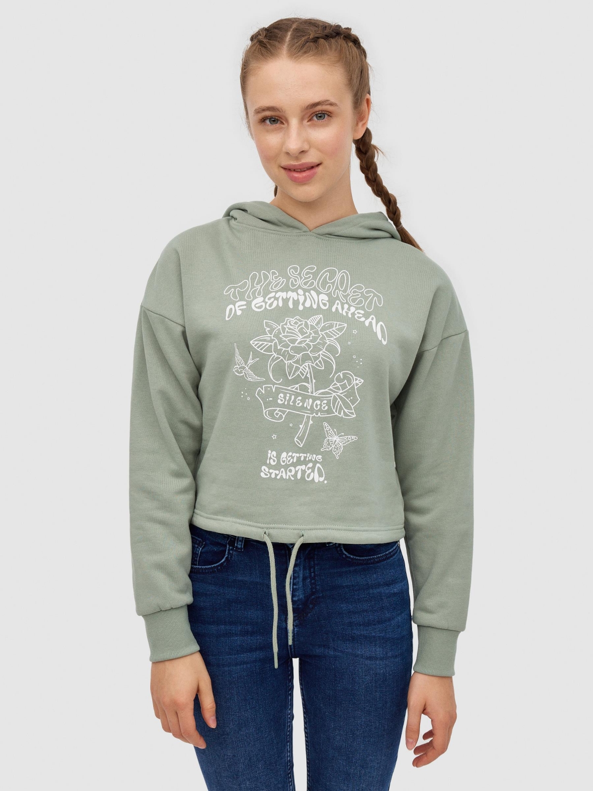 Sweatshirt crop com estampado verde acinzentado vista meia frontal