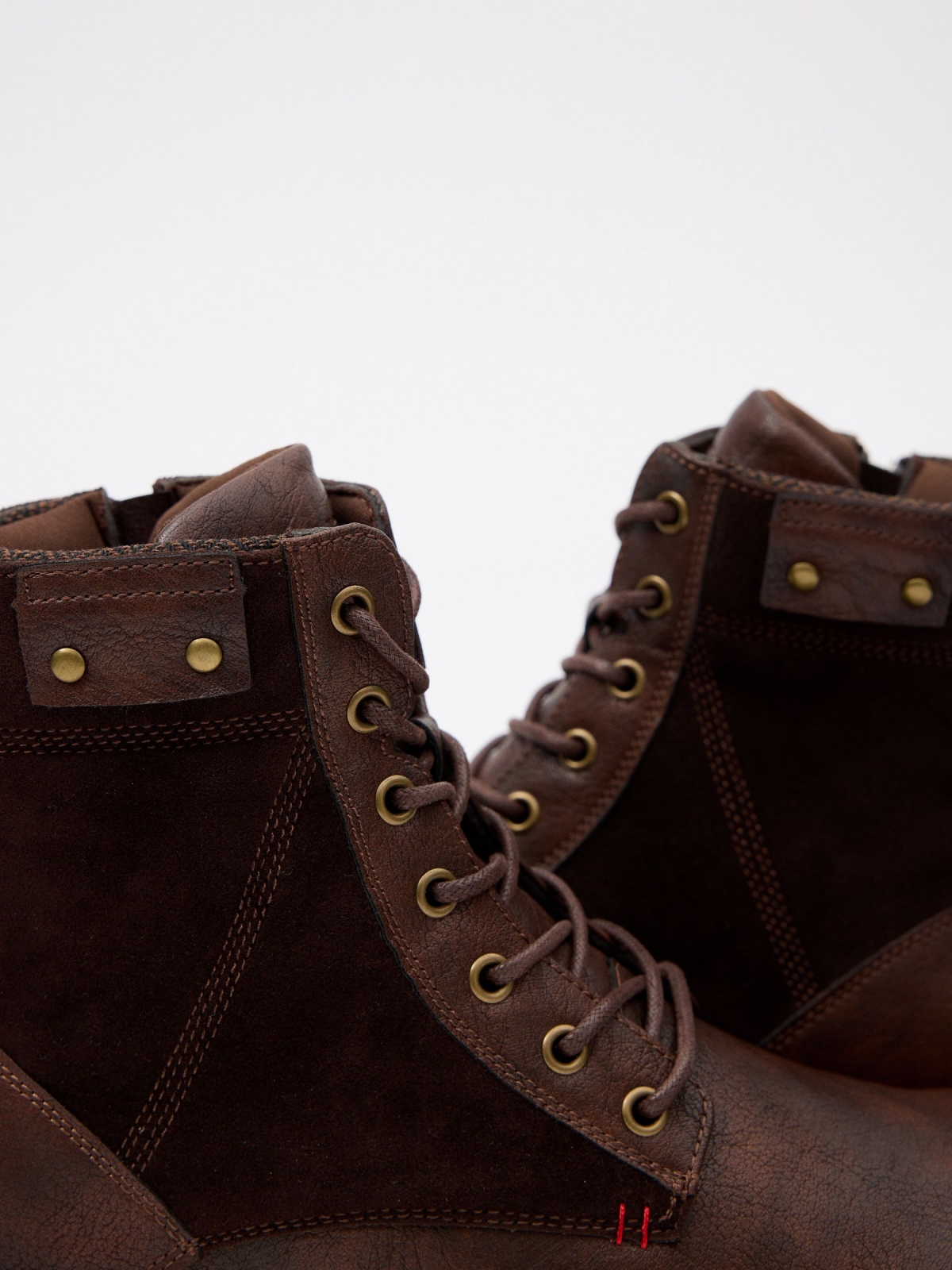 Double collar boot detail view