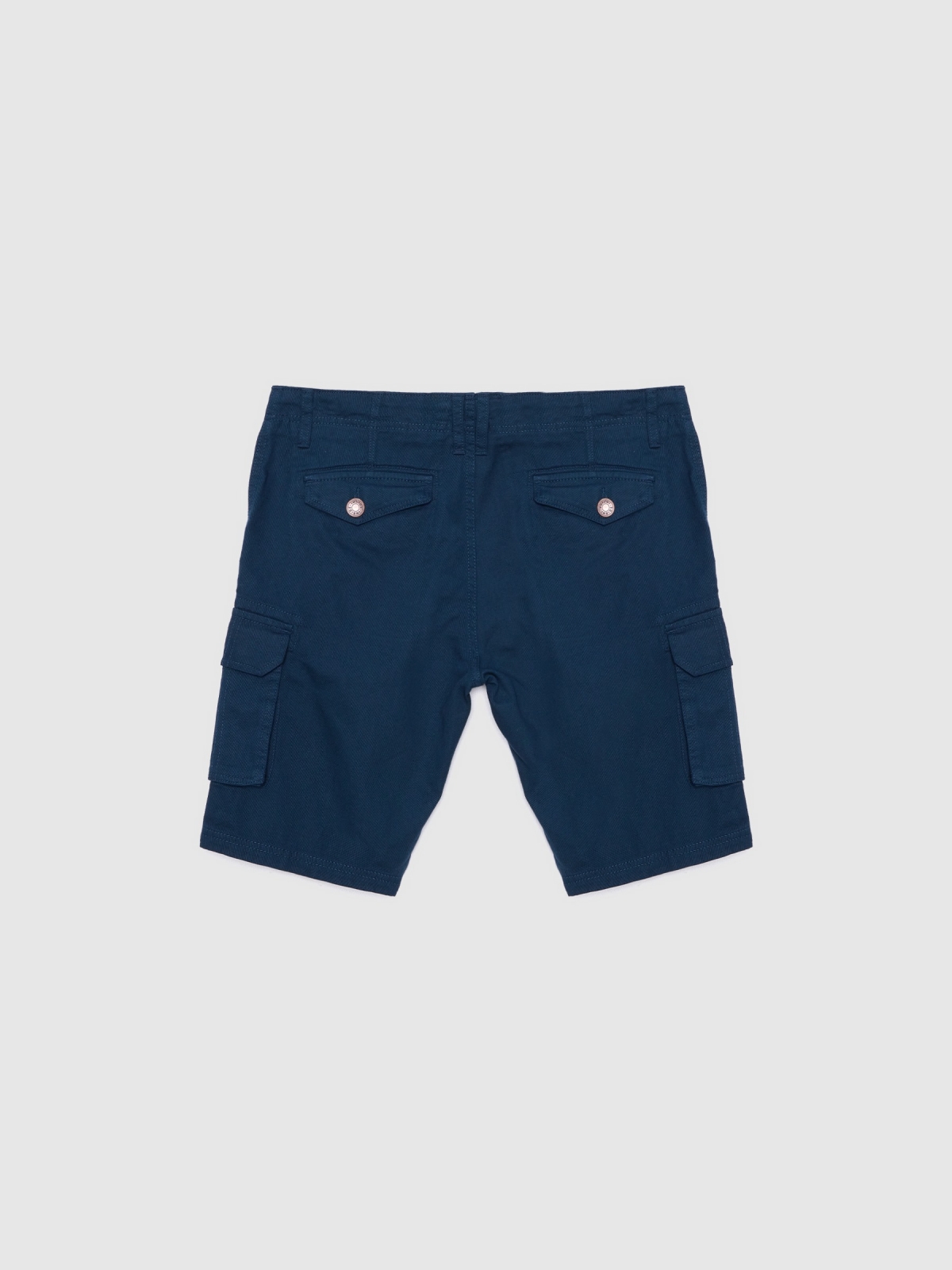 Cargo Bermuda with pockets blue detail view