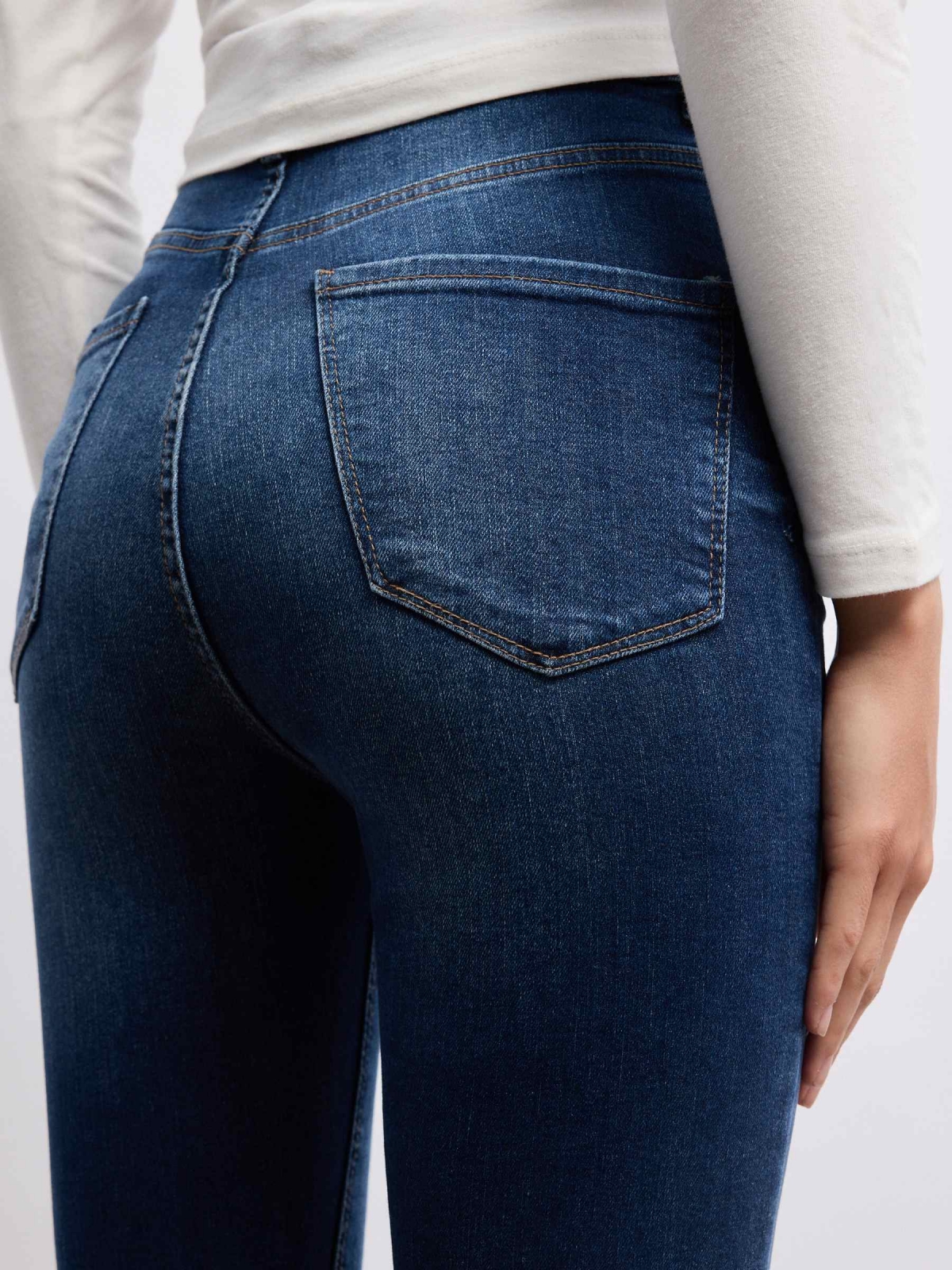 Blue high waisted five pocket skinny jeans blue detail view