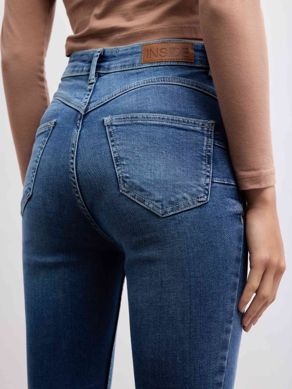 Jeans skinny push up azul vista detalle