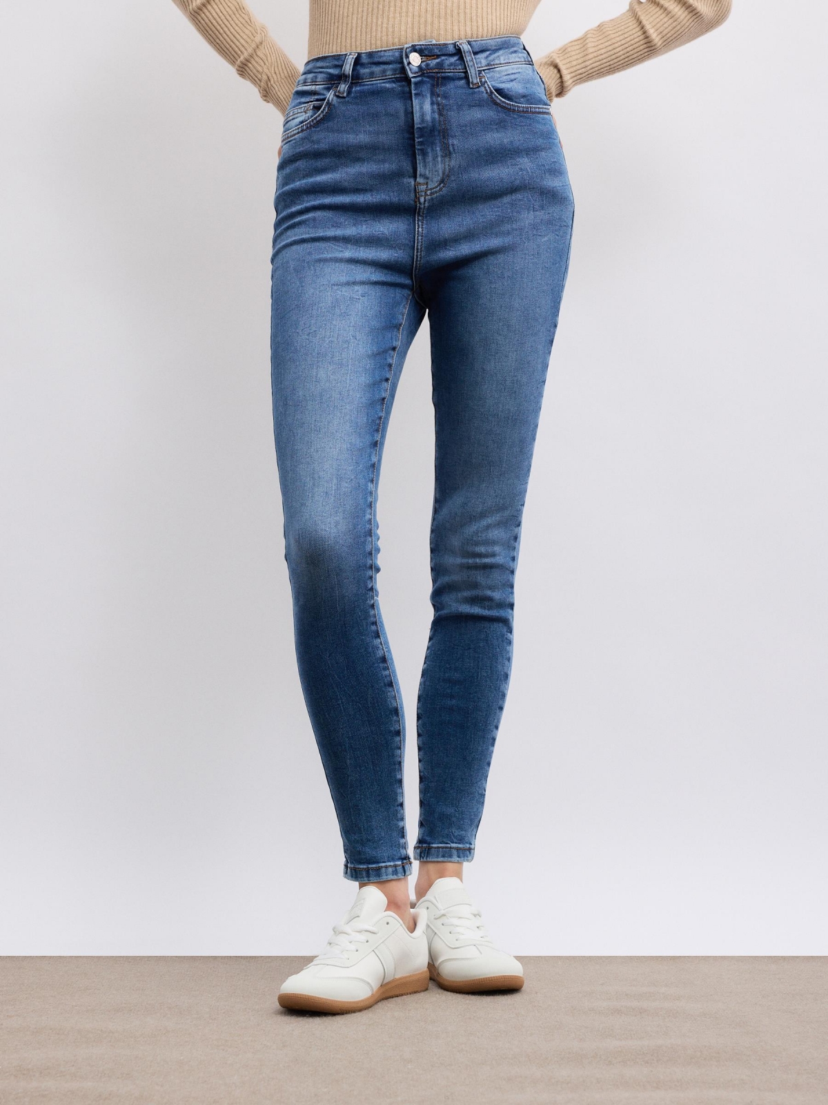 Denim skinny jeans blue middle front view