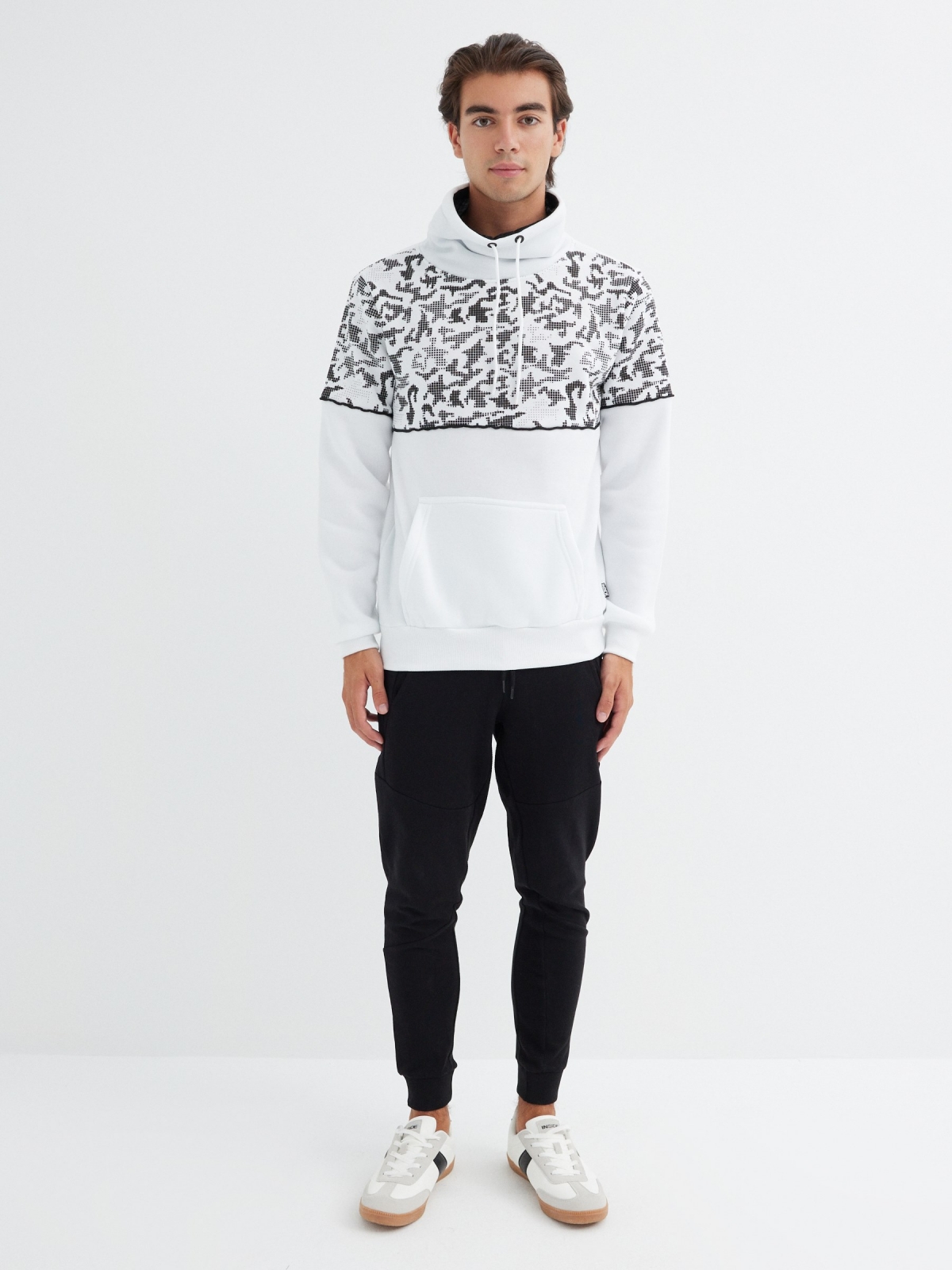 Fluid neck print sweatshirt white front view