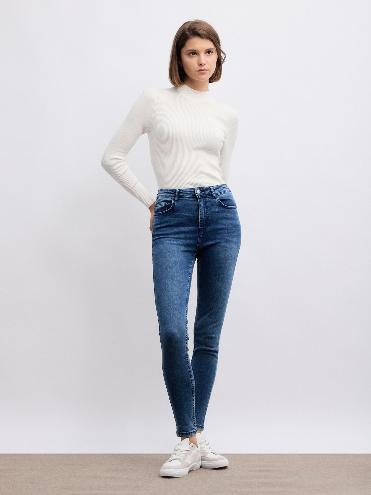 Basic blue skinny jeans blue front view