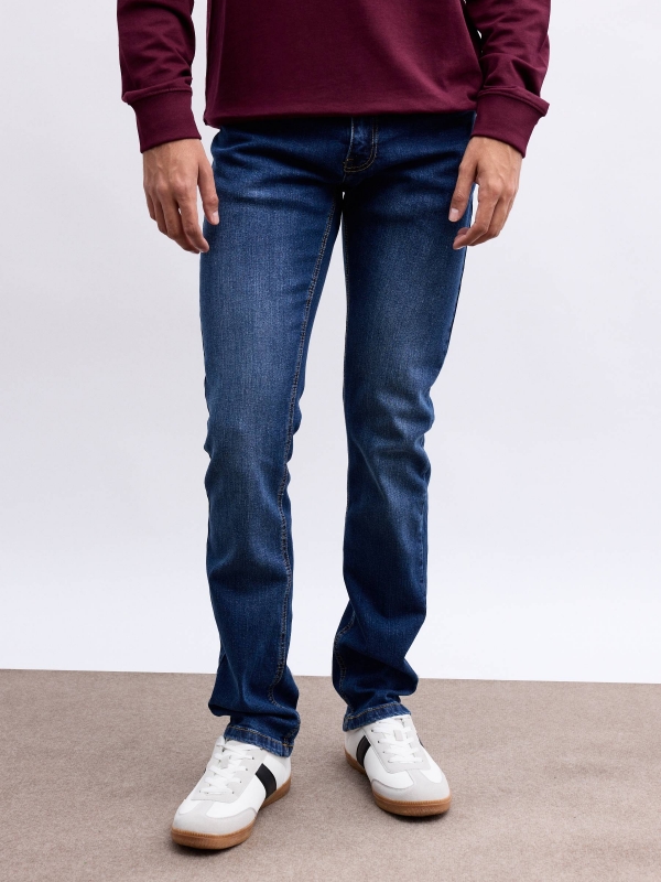 Regular basic jeans blue middle front view