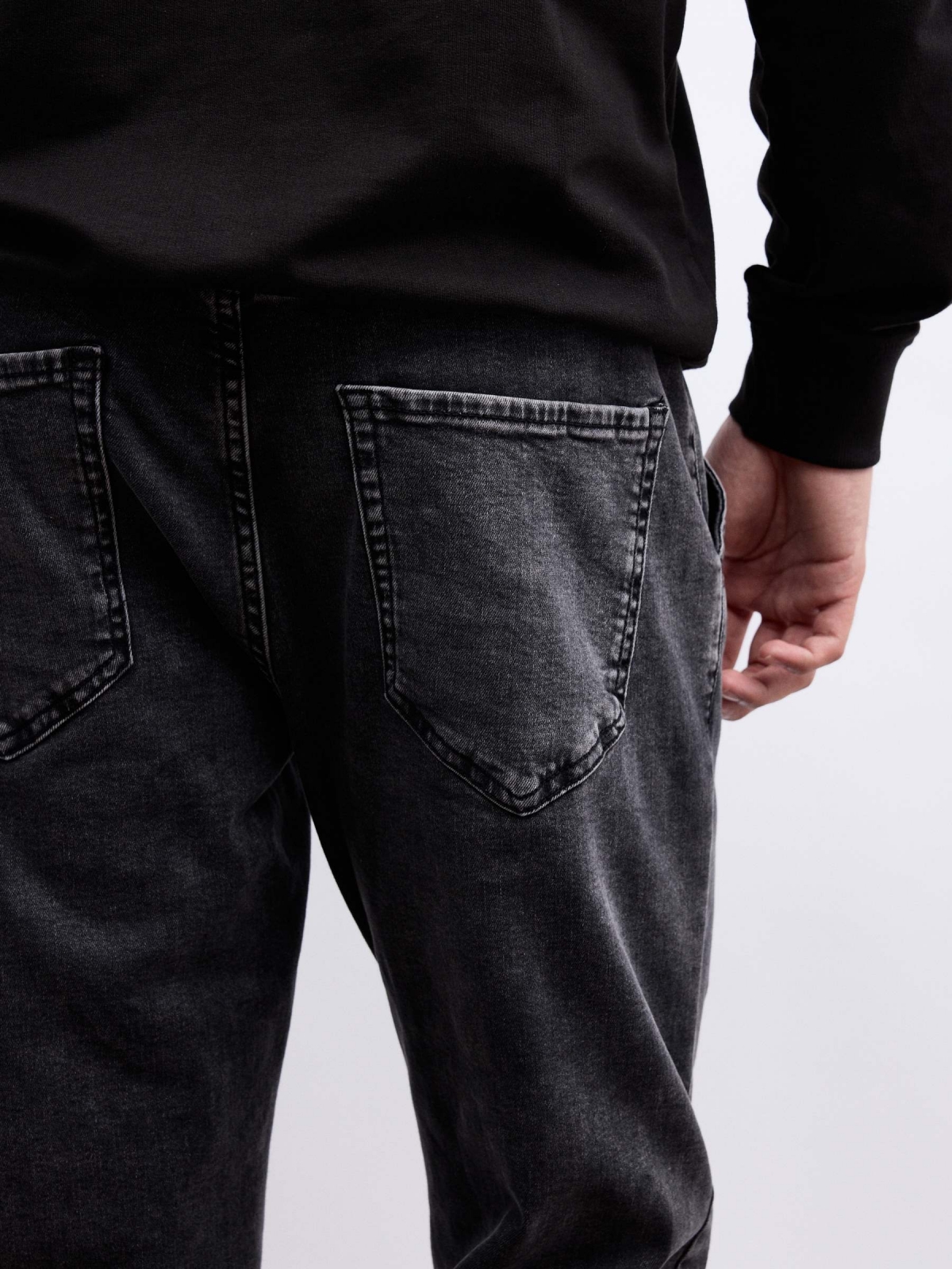 Jogger pants black detail view