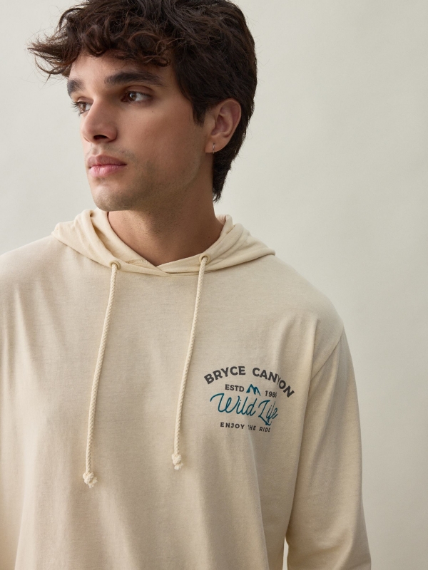  Mountains hooded T-shirt sand