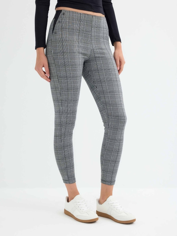 Superskinny checkered leggings black middle front view