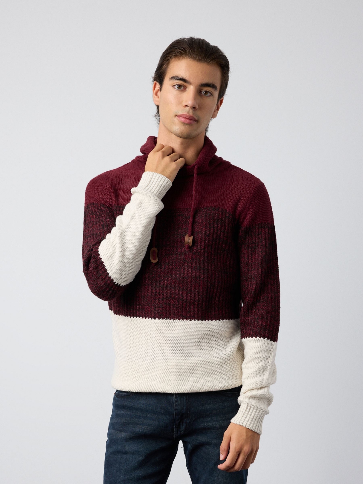 Block color turtleneck sweater burgundy middle front view