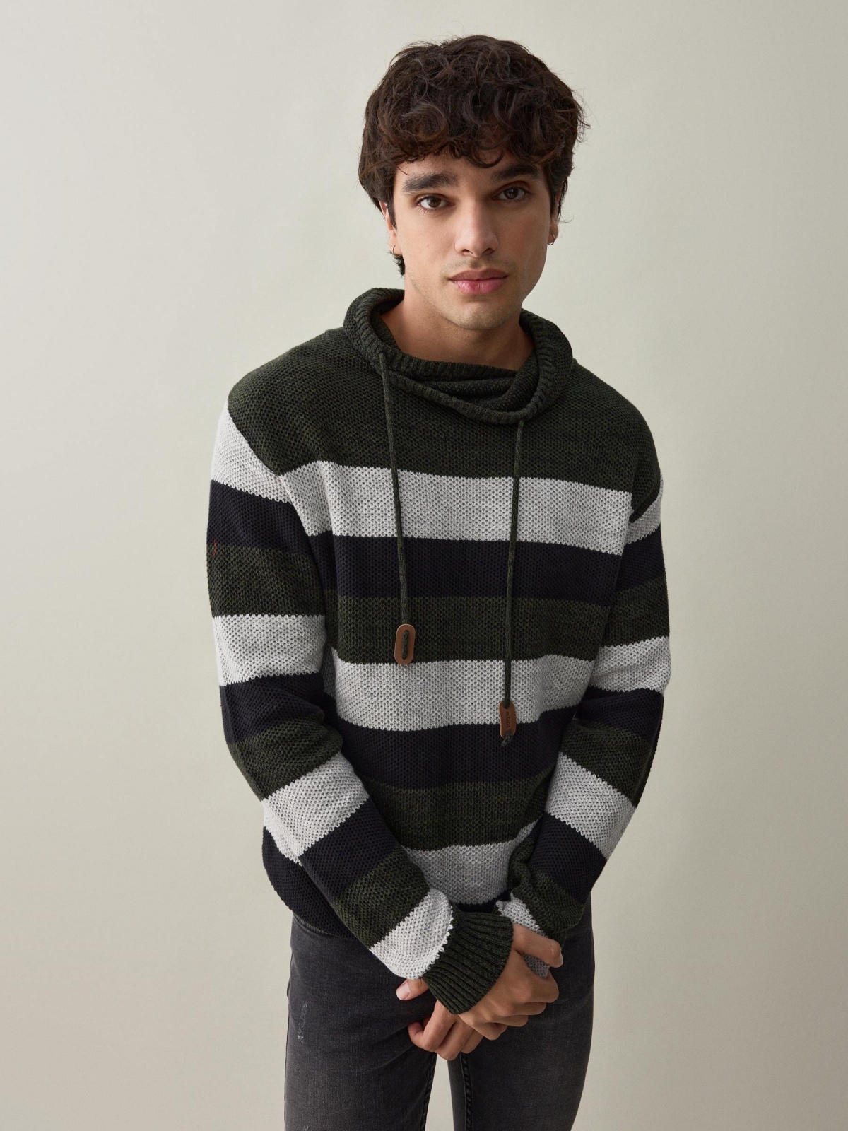 Striped jumper with hood