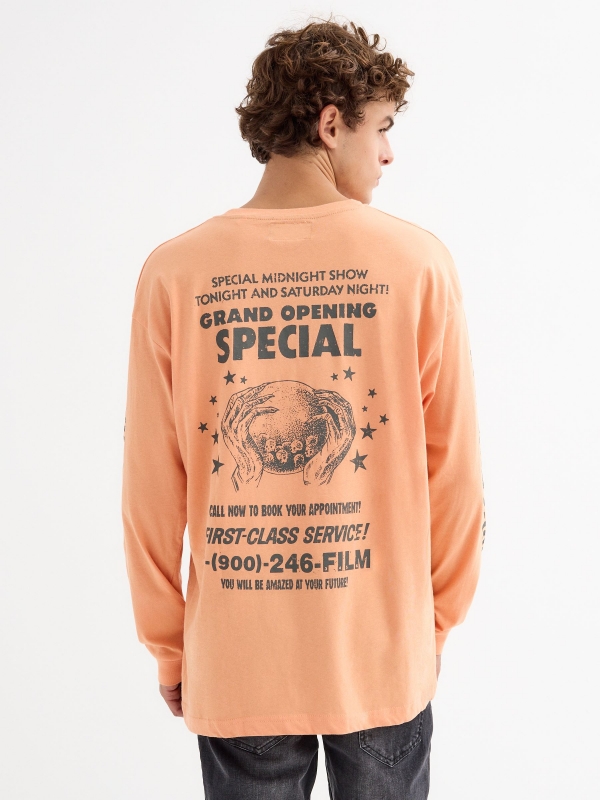 Text print t-shirt coral middle back view