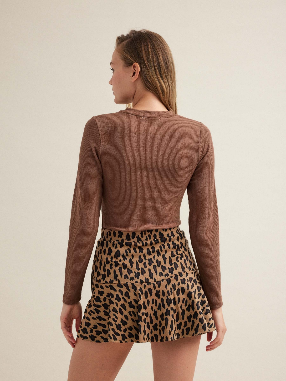 Leopard print skort cinnamon middle back view