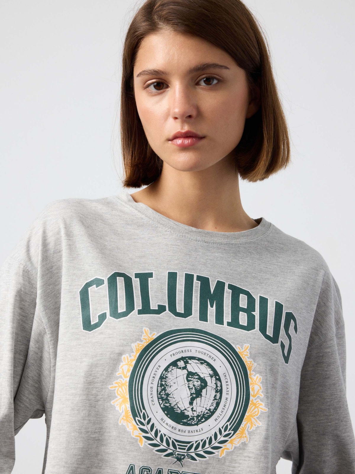  Cropped college t-shirt light grey