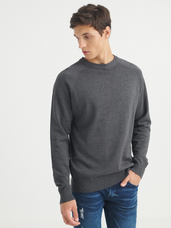 Plain sweater round neck dark grey middle front view