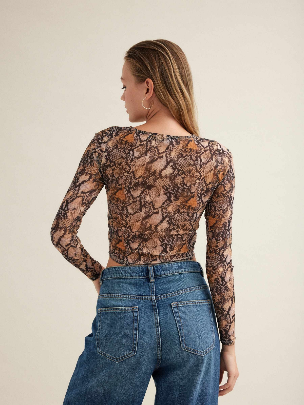 Snakeskin print T-shirt light brown middle back view