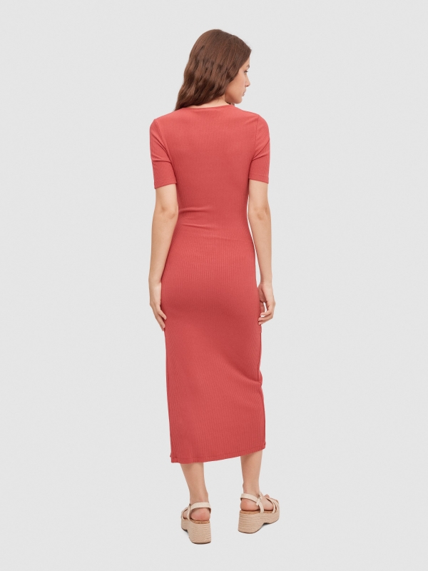 Vestido midi com nervuras vermelho mineral vista meia traseira