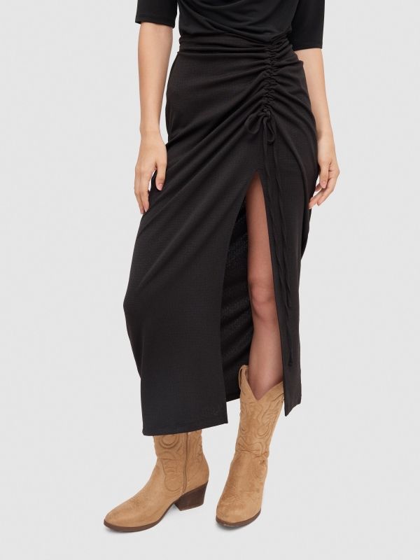 Slit midi skirt black middle back view