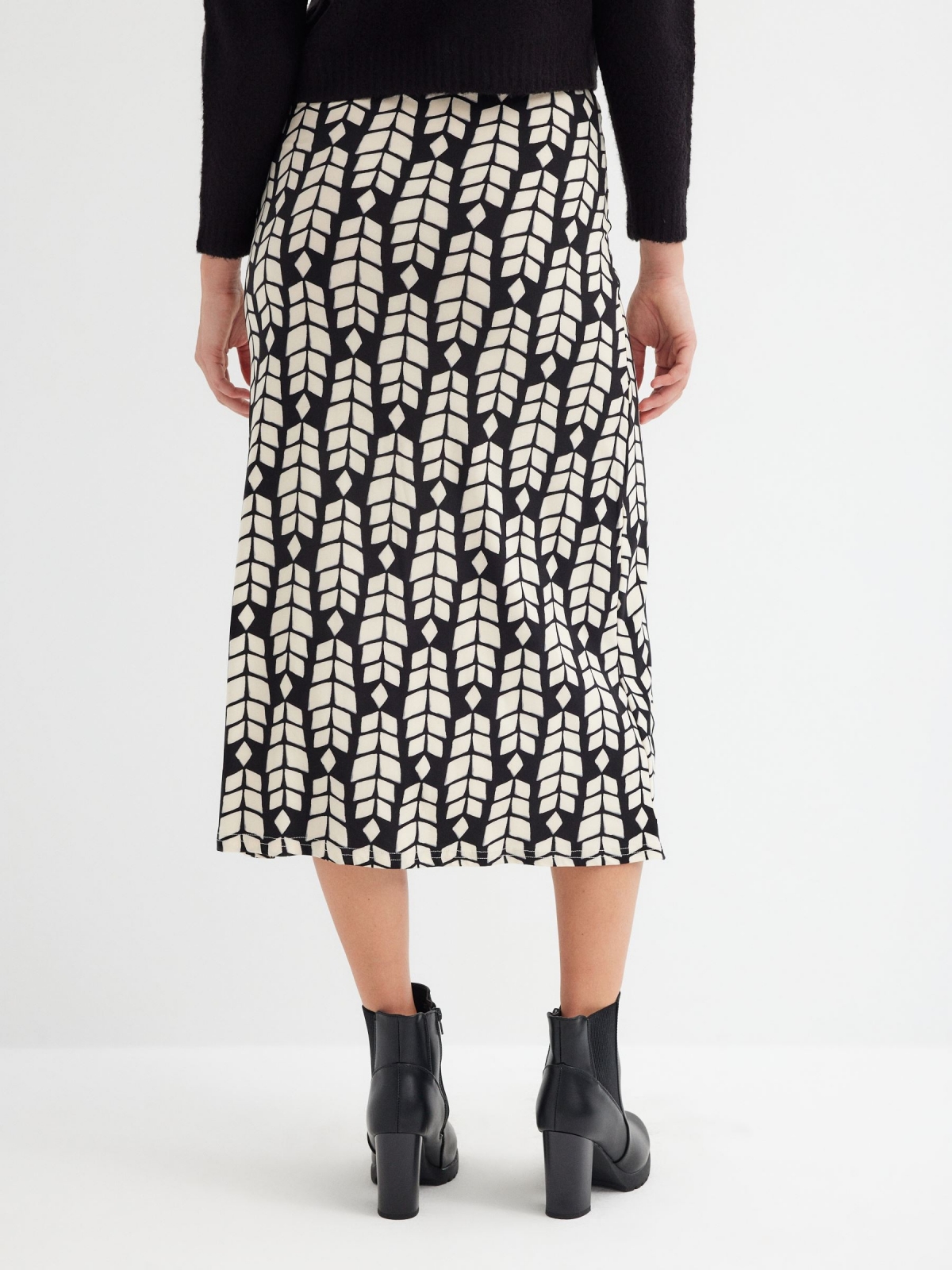 Printed midi skirt black/beige front view