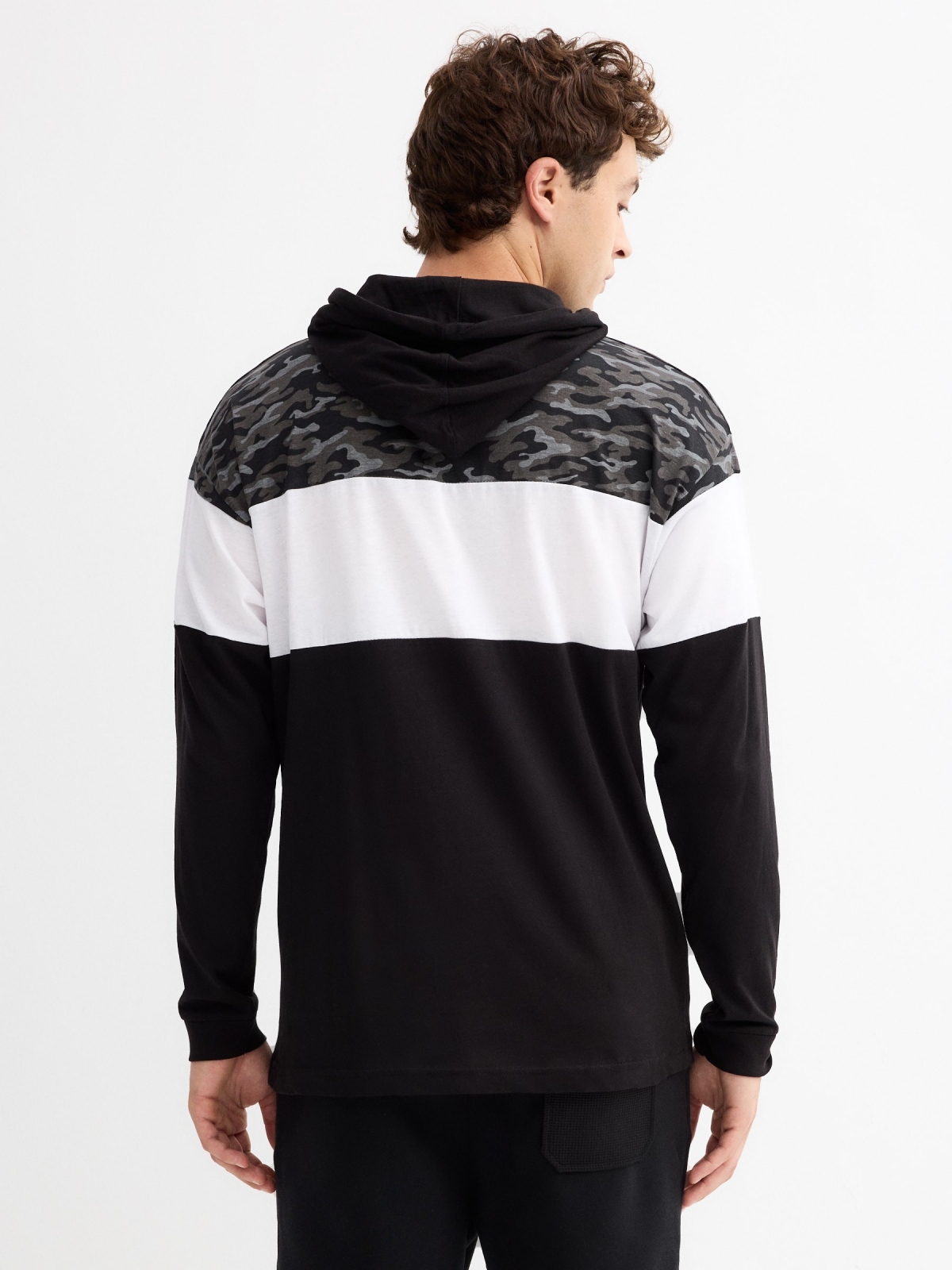 Camouflage hooded t-shirt black middle back view