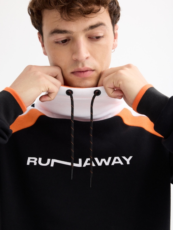 Runaway Sweatshirt black detail view