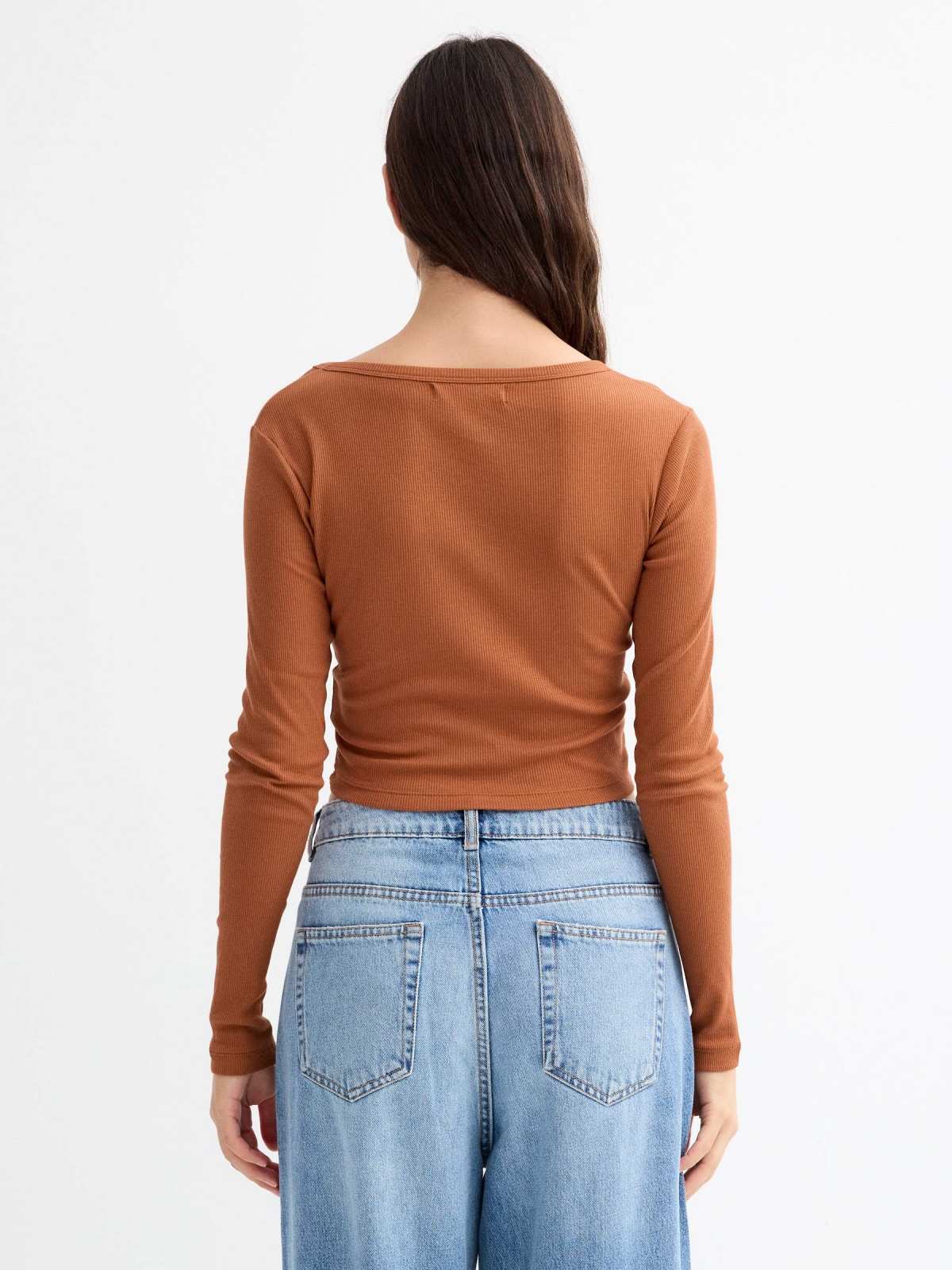 Crop T-shirt with buttons brown middle back view