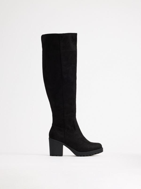 High boot with heel and platform black profile view