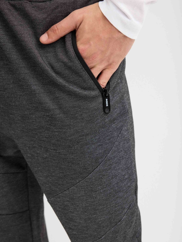 Pantalón jogger sporty negro vista detalle