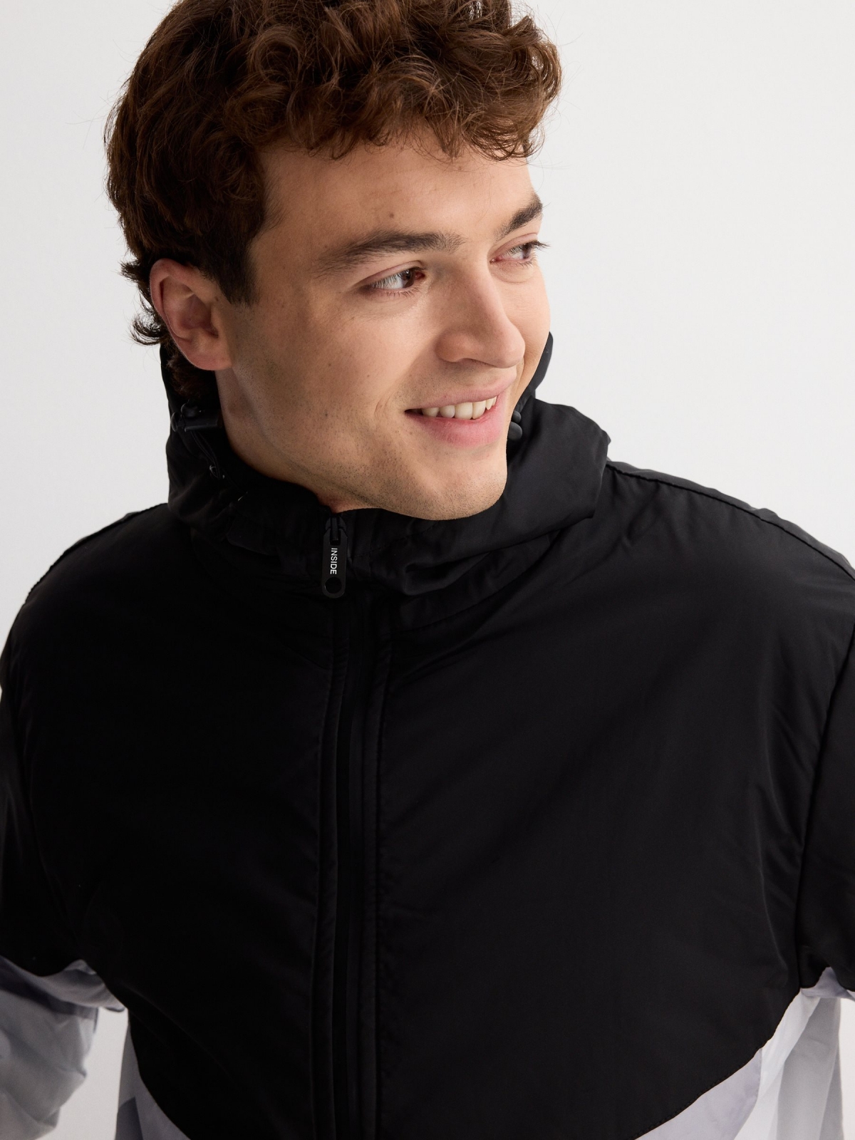 Quilted jacket with zip pockets black detail view