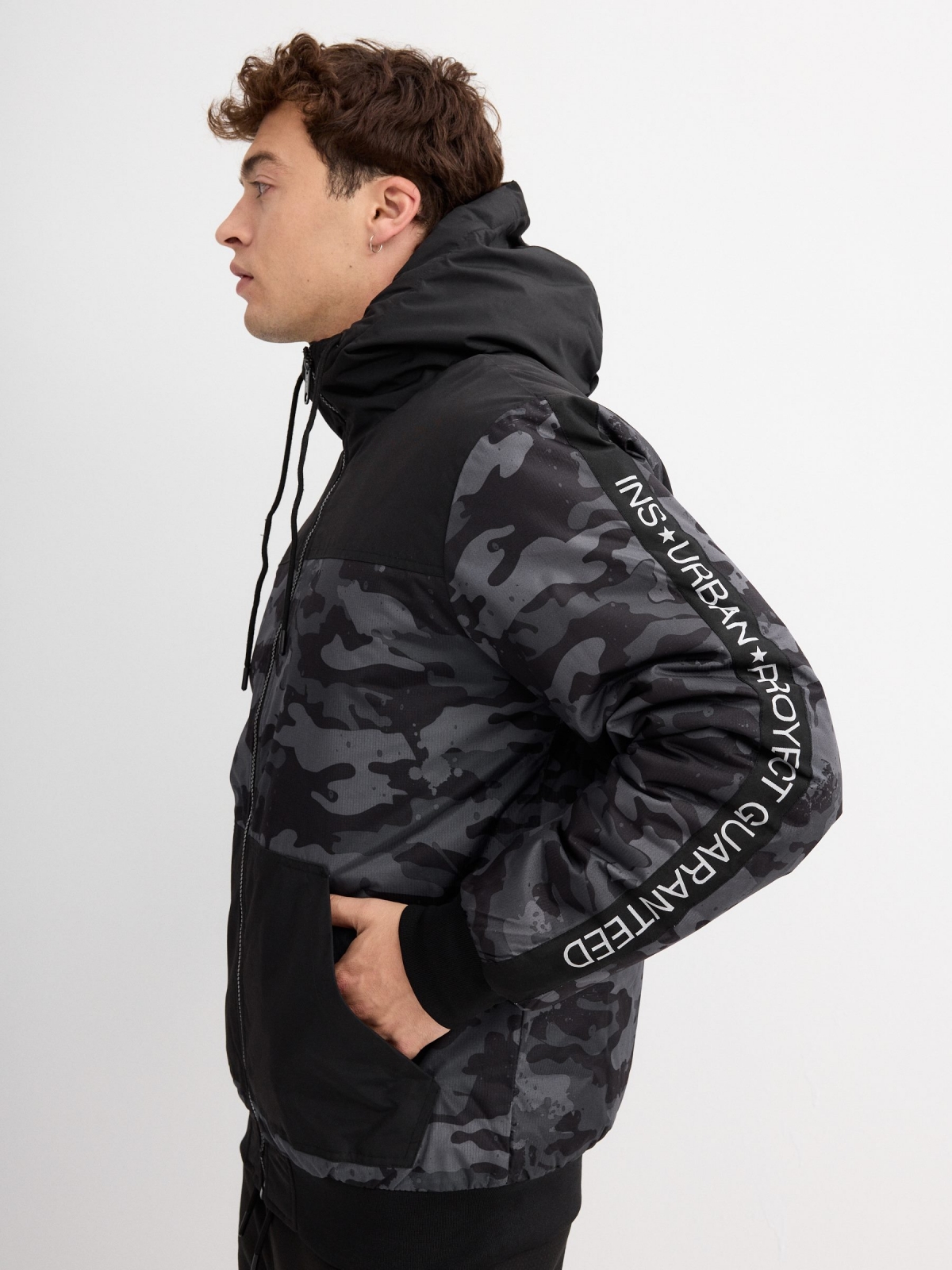 Camouflage print hooded jacket black detail view