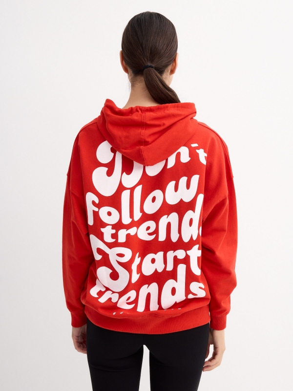 Sudadera Don't Follow Trends rojo vista media trasera