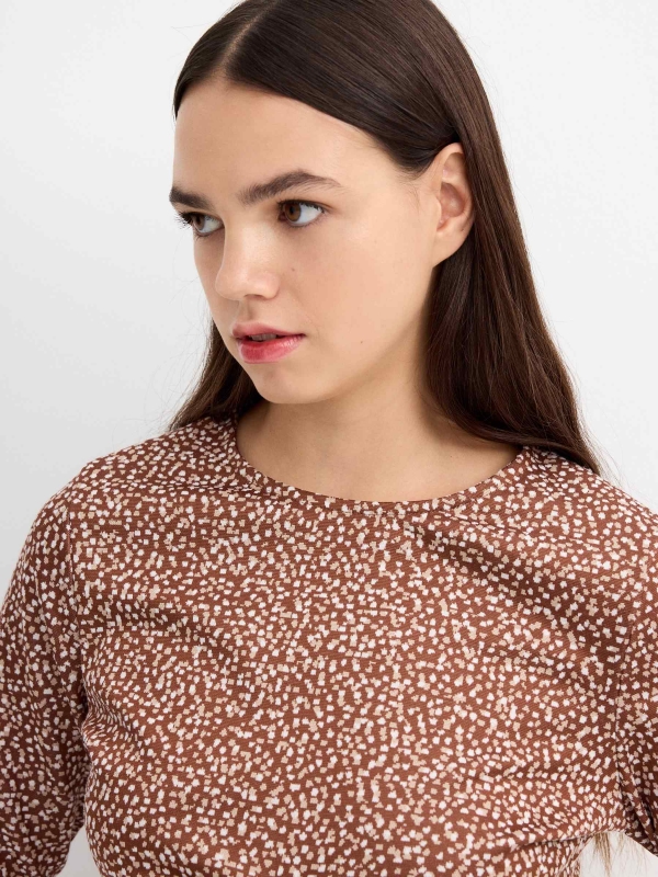 Ruffled T-shirt with print dark brown detail view