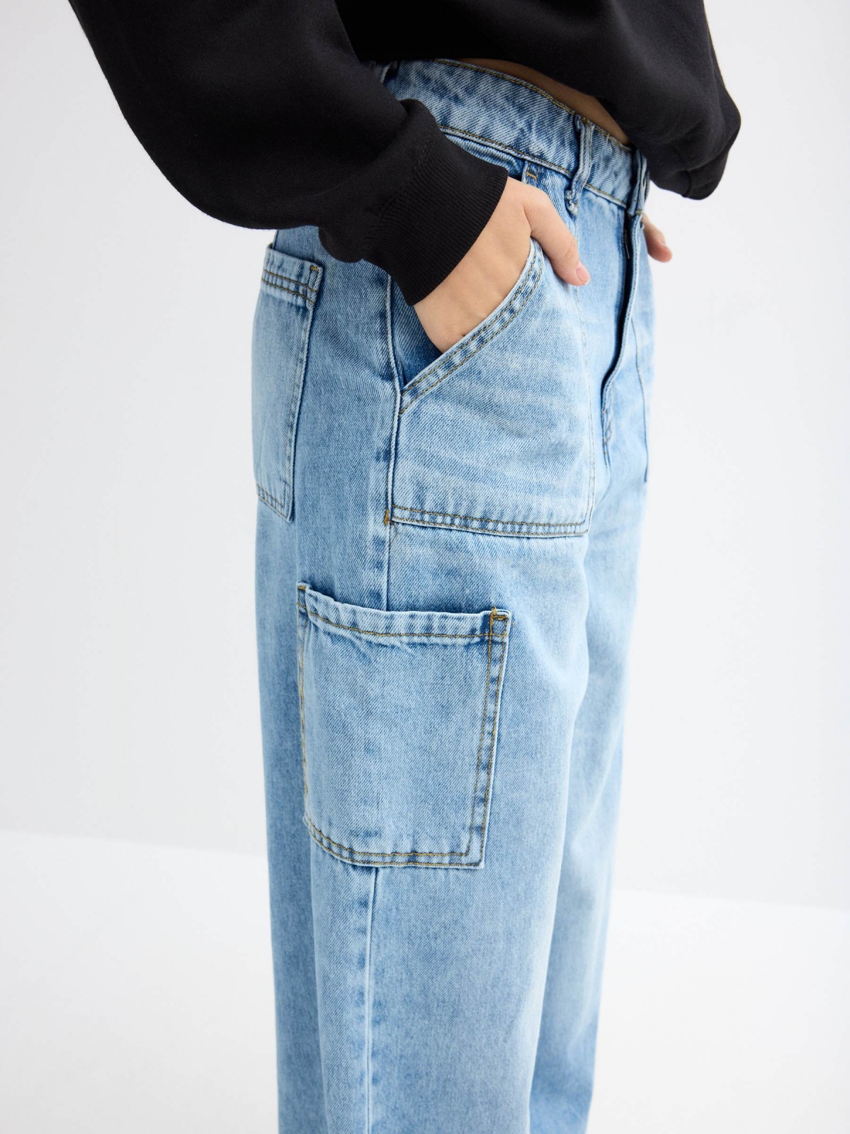 Wide leg carpenter blue jeans light blue detail view