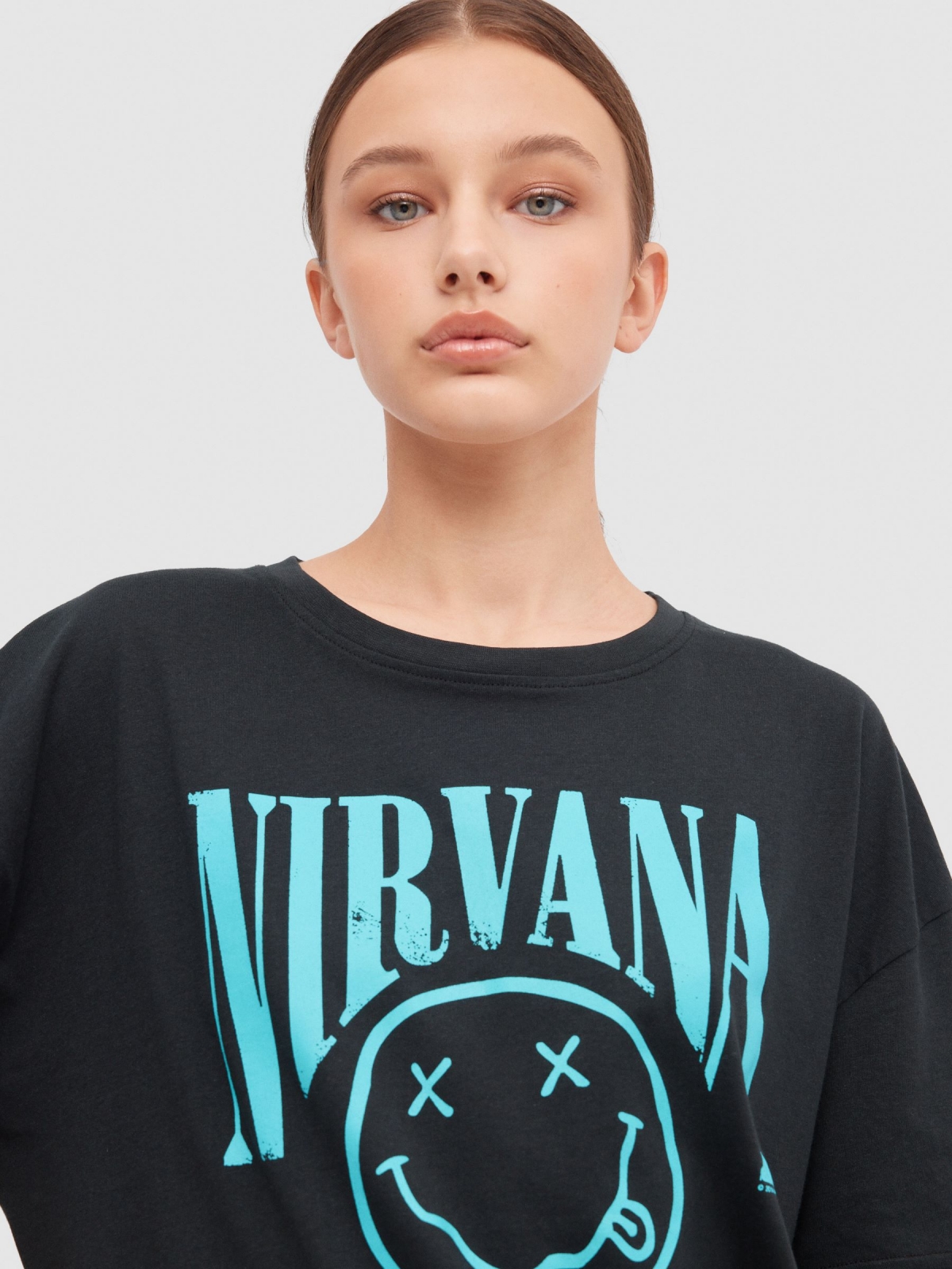 T-shirt Nirvana preto vista detalhe